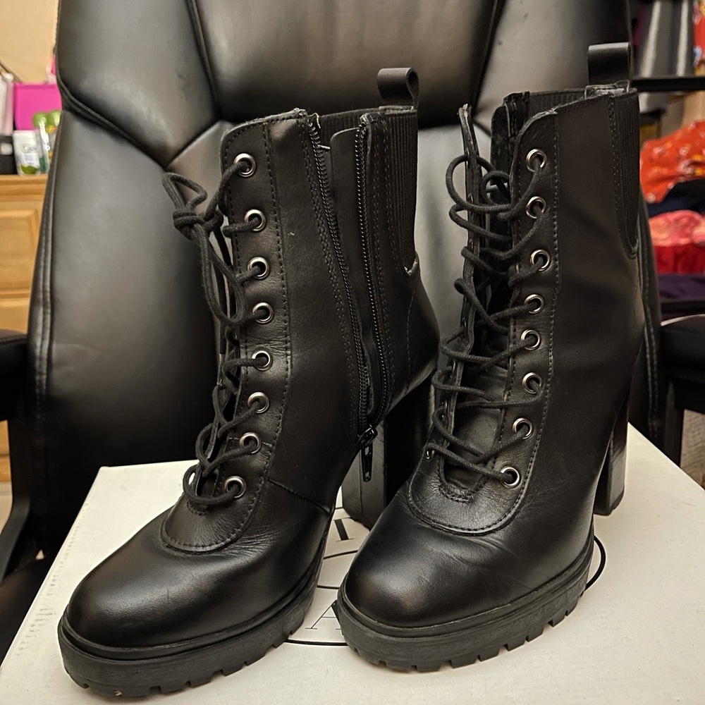 Steve Madden Boots - Picture 7 of 10